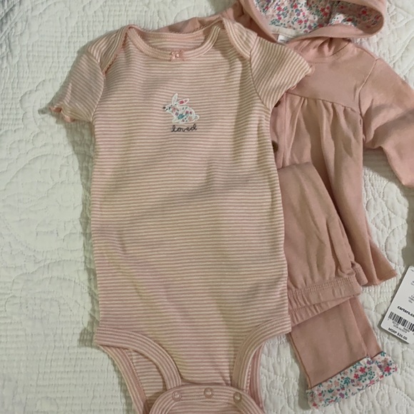 Carter’s baby girl hoodie set pink and floral 12m - Picture 2 of 9